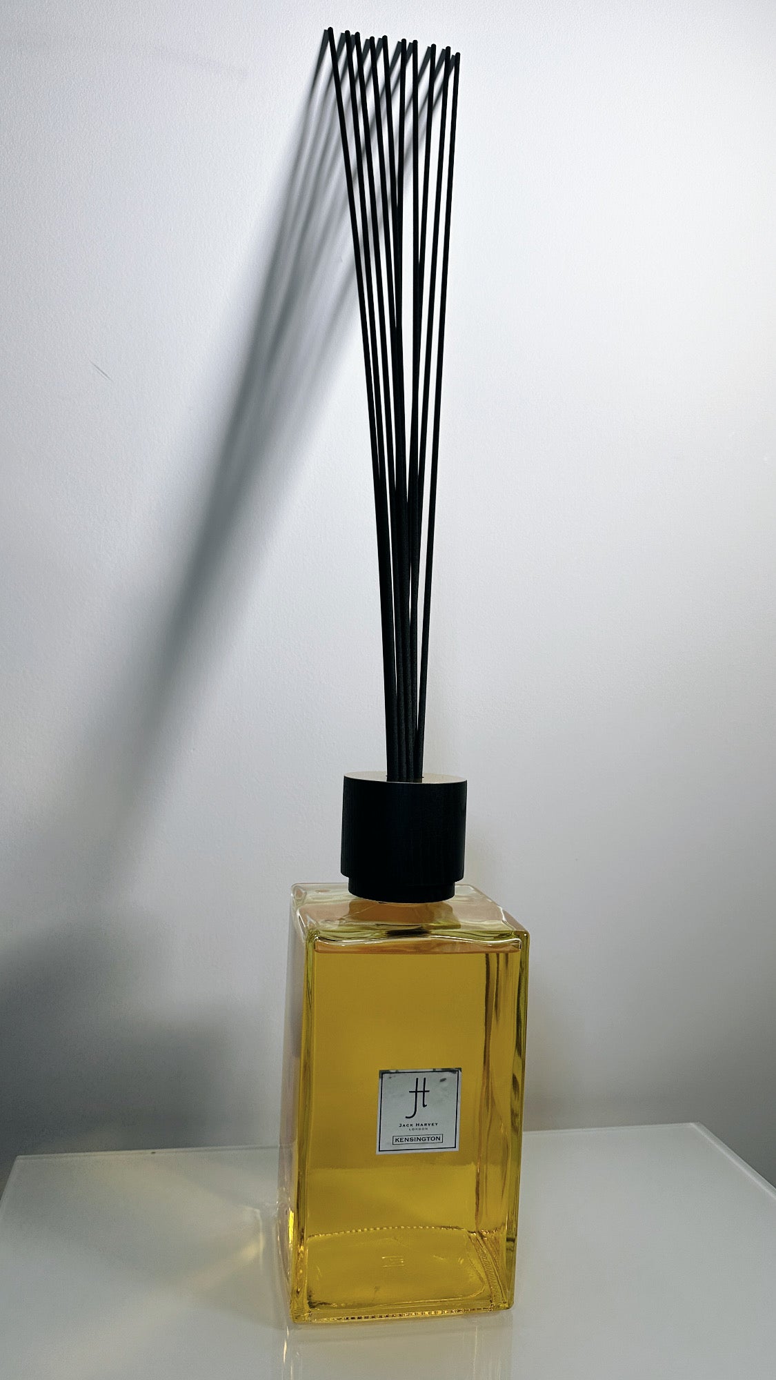 LIMITED EDITION KENSINGTON INTENSE EXTRA LARGE XL LUXURY REED DIFFUSER 2200ml