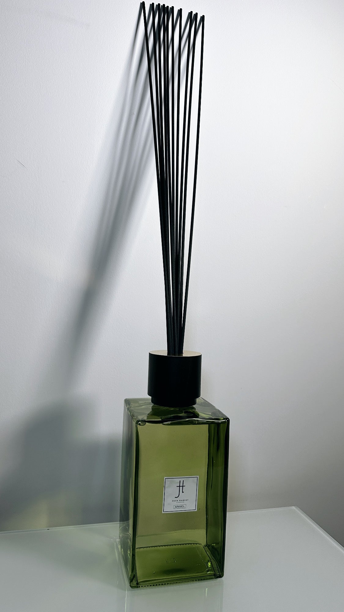 LIMITED EDITION ANGEL INTENSE EXTRA LARGE XL LUXURY REED DIFFUSER 2200ml