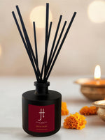 Load image into Gallery viewer, DIYA OUD LIMITED EDITION - 30cl LUXURY CANDLE - *FREE LARGE 200ml REED DIFFUSER WITH EVERY CANDLE WITH THE CODE 🪔DIYA🪔
