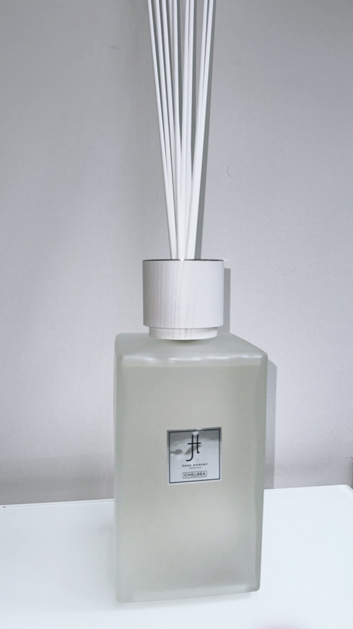 LIMITED EDITION CHELSEA INTENSE EXTRA LARGE XL LUXURY REED DIFFUSER 2200ml