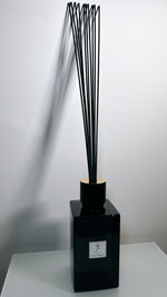 Load image into Gallery viewer, LIMITED EDITION KNIGHTSBRIDGE INTENSE EXTRA LARGE XL LUXURY REED DIFFUSER 2200ml
