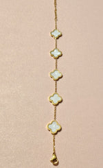 Load image into Gallery viewer, Shali - 18K Gold Plated Clover Bracelet With Mother of Pearl Detail
