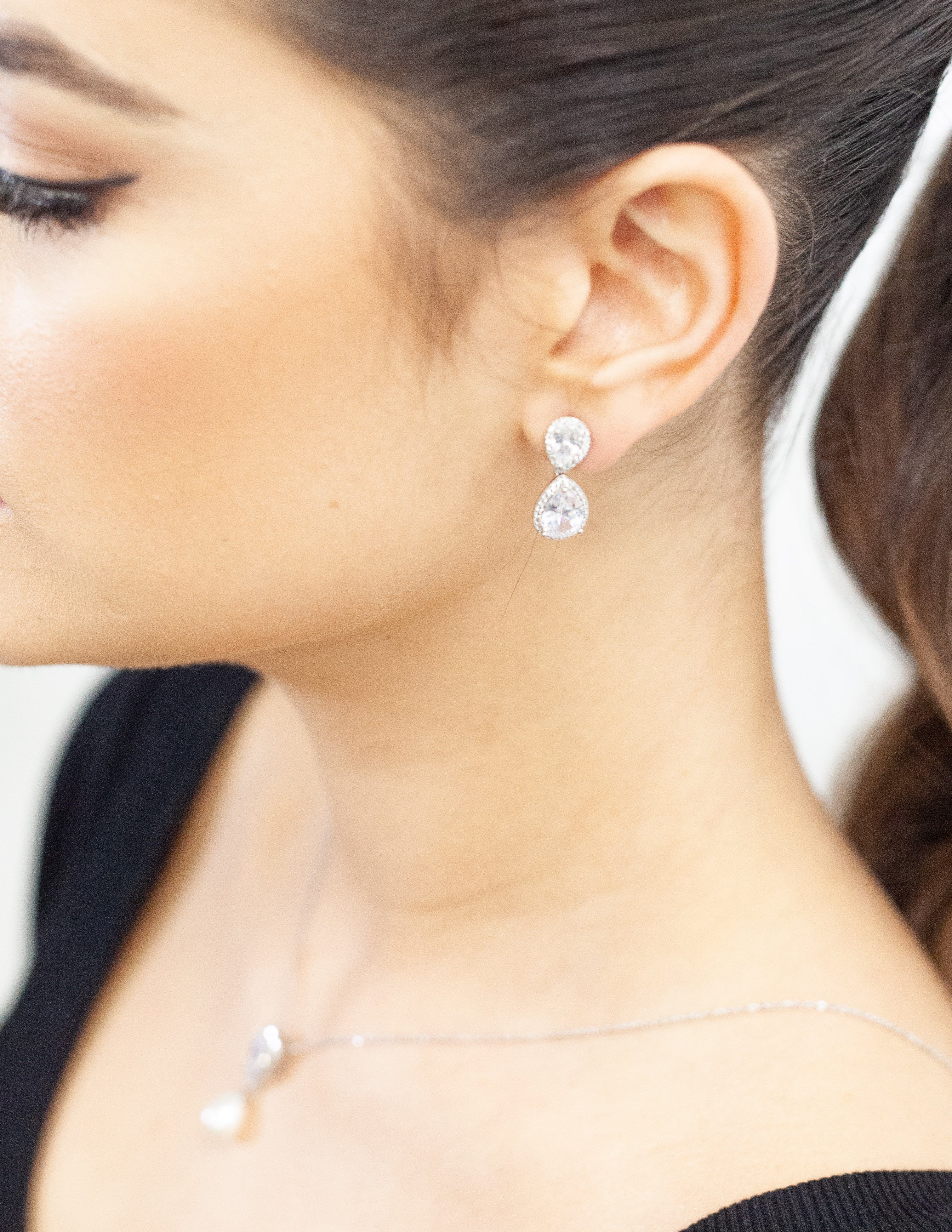 Mamta - Glamorous Crystal Earrings